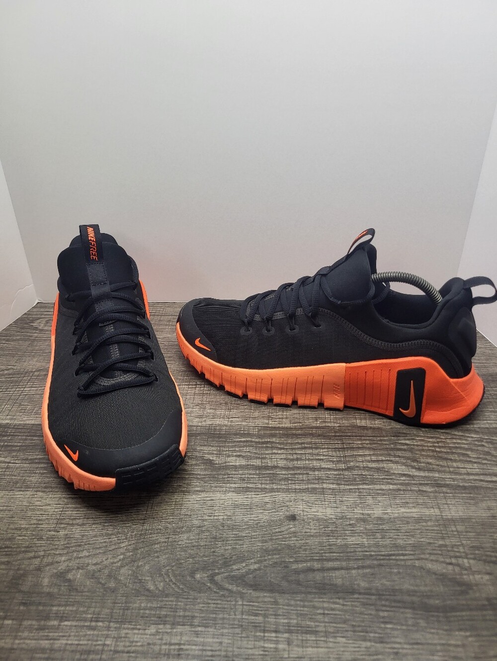 Nike Free Metcon 6 Shoes Mens 9.5 Black Hyper Crimson Mesh Gym Training Sneakers